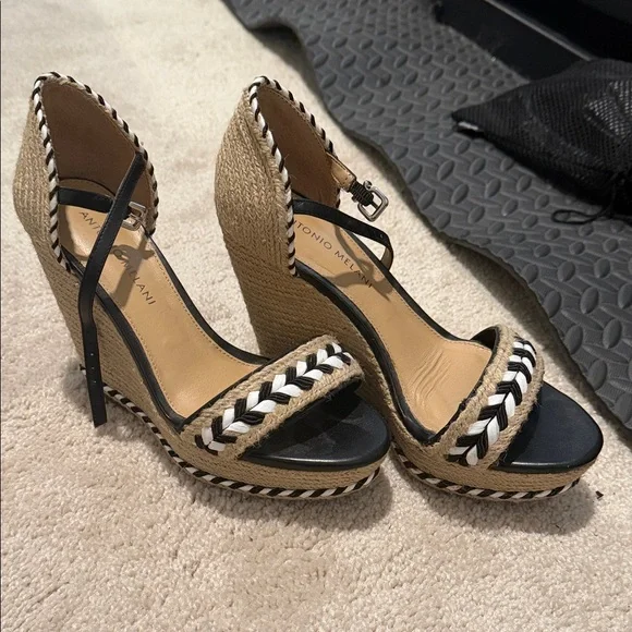 ANTONIO MELANI Black and Tan Woven Wedges - Picture 1 of 7